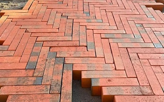 Регенсбург флэш, красная ригельная тротуарная плитка/брусчатка клинкерная 250*80*52 мм, пятый элемент